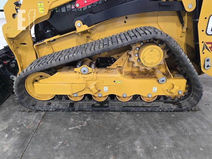 2025-caterpillar-255-image-26