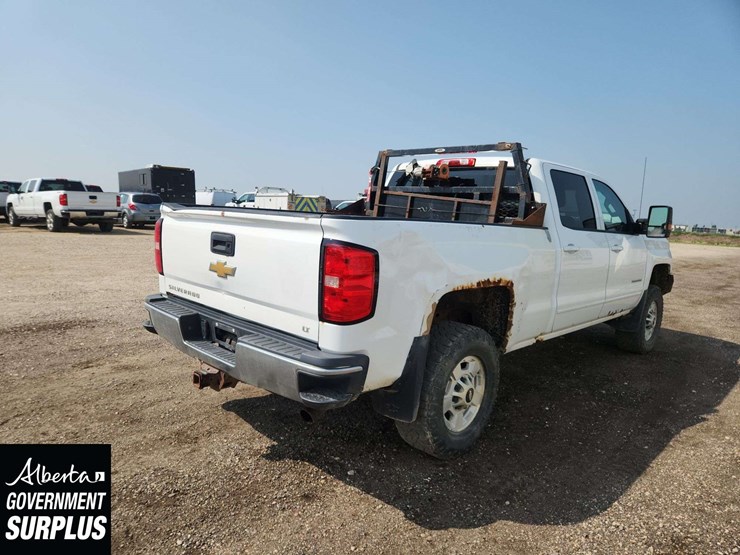 2015-chevrolet-silverado-2500hd-image-6