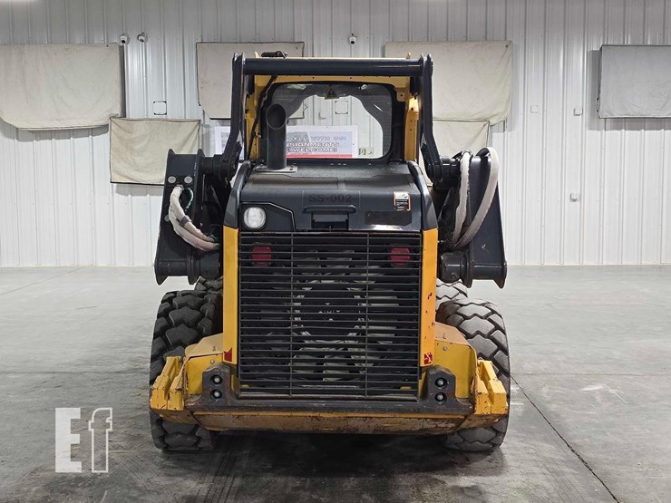 2023-deere-324g-image-8