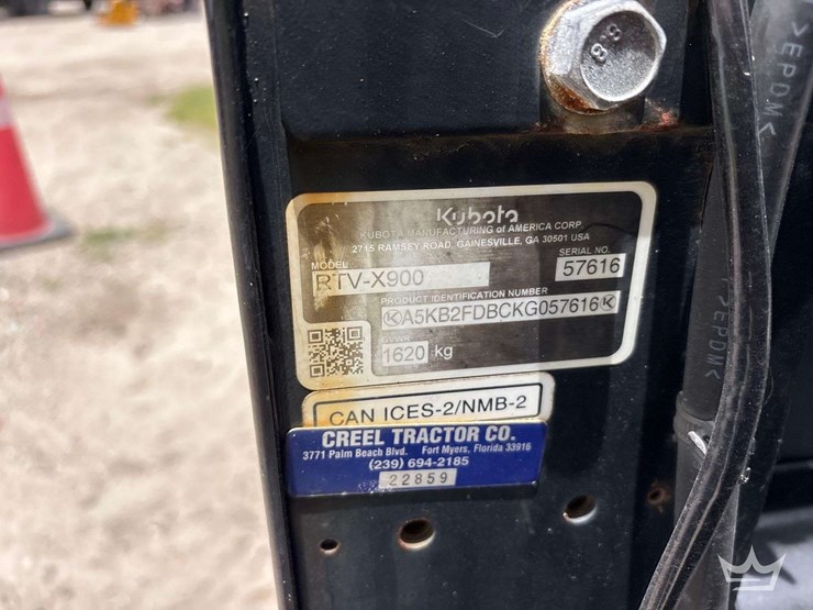2019-kubota-rtv-x900-image-3