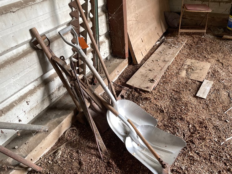 #2286-•-handled-tools-image-7