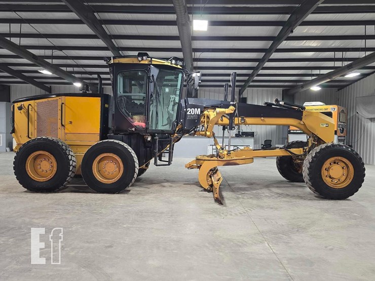 2010-caterpillar-120m-image-6