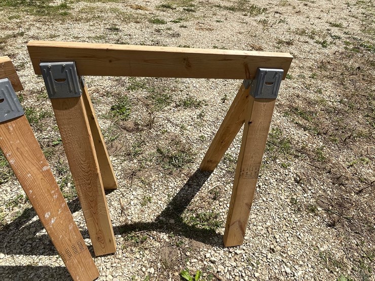 #3338-•-(2)-menards-wood-sawhorses-image-10