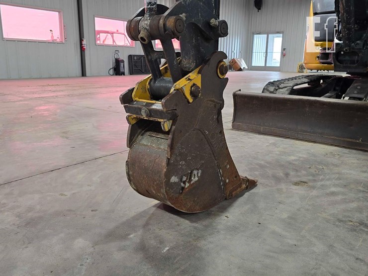 2021-deere-35g-image-11