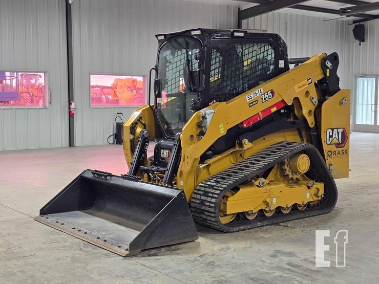 2025-caterpillar-255-image-1
