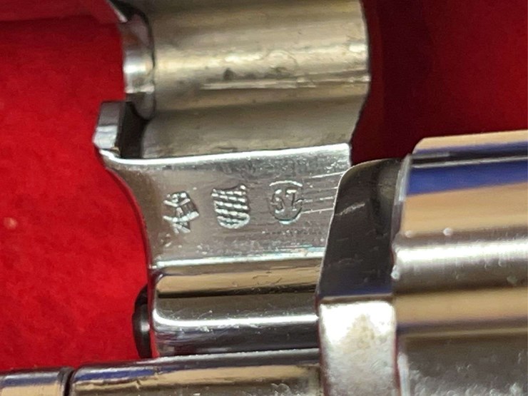 burgo-model-108s-.32-s&w-da-revolver-image-13