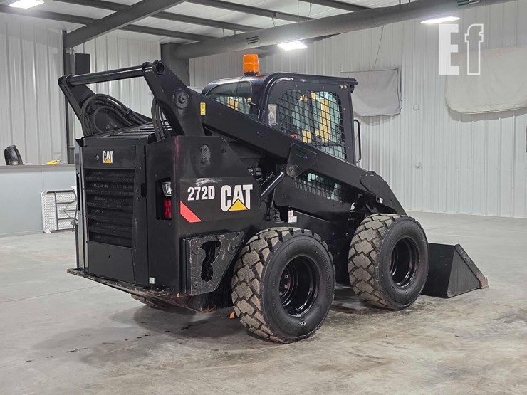 2014-caterpillar-272d-image-3