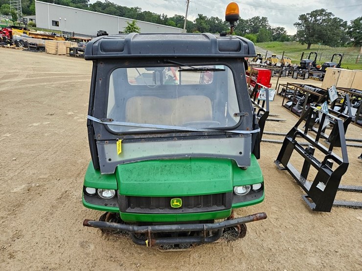 john-deere-gator-image-8