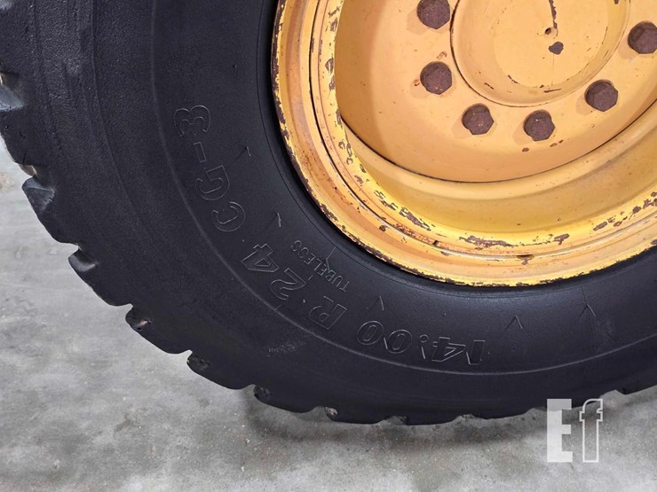 1996-caterpillar-140h-image-32