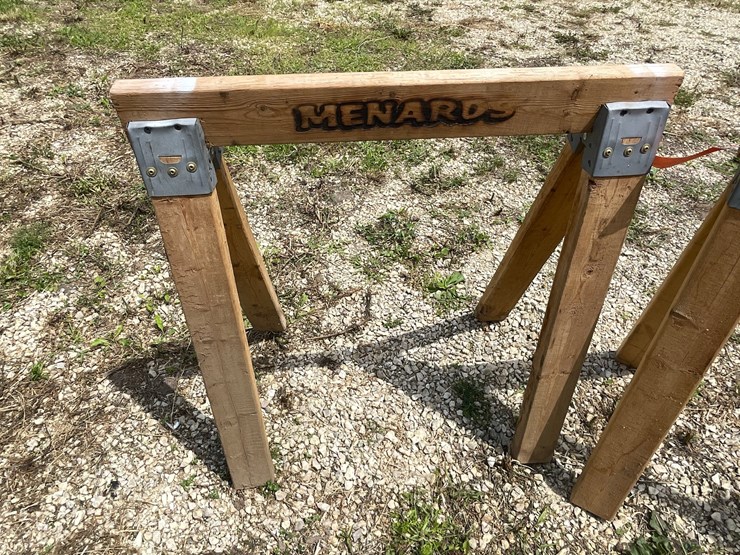 #3337-•-(2)-menards-wood-sawhorses-image-10