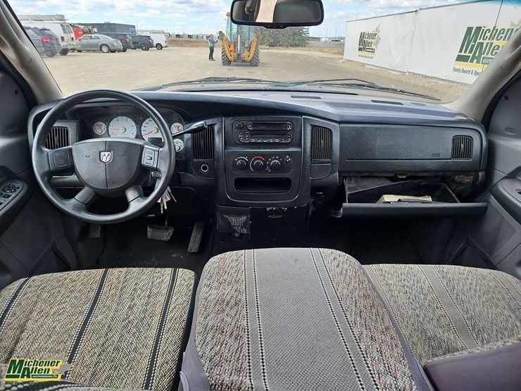 2004-dodge-ram-2500-image-18