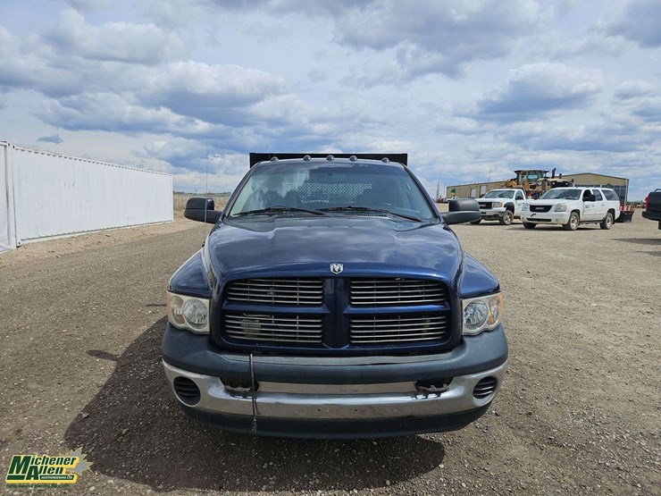 2004-dodge-ram-2500-image-9