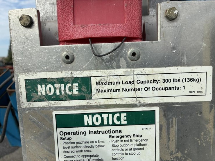 1995-genie-amp-30-man-lift-image-13