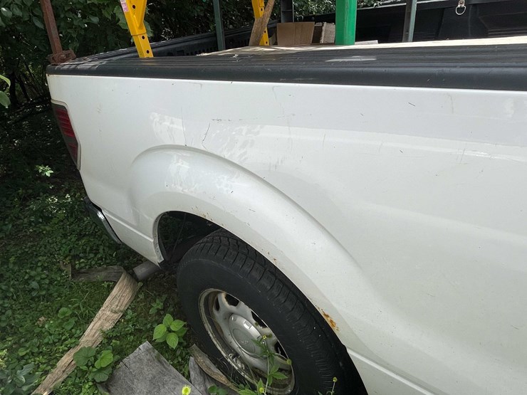 2014-ford-f150-xl-image-24