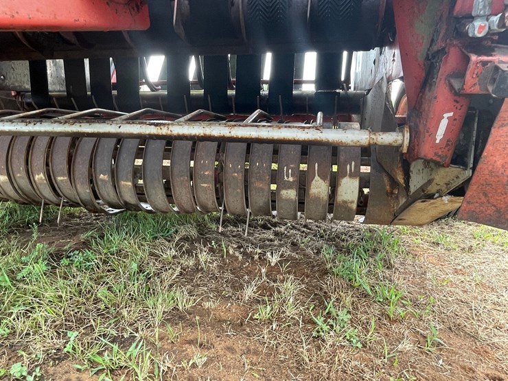 hesston-5500-image-26