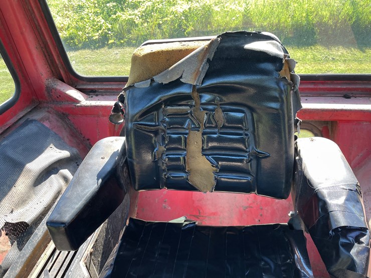 massey-ferguson-1085-image-34