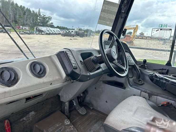 deere-260e-image-26