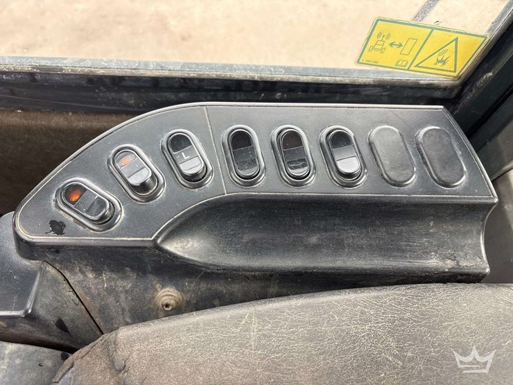 komatsu-wa380-8-image-35