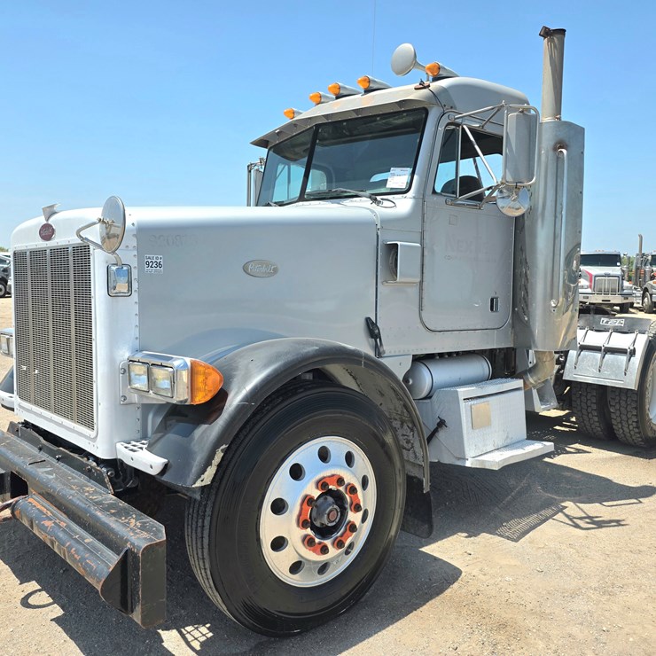 2005 PETERBILT 378
