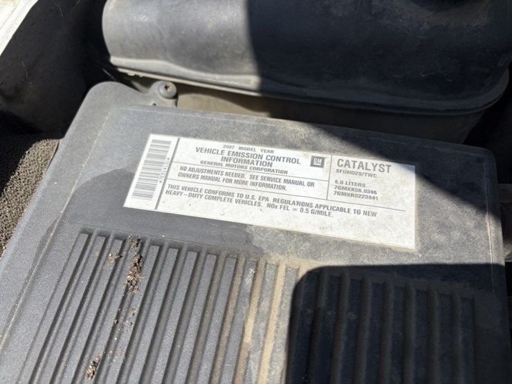 2007-chevrolet-silverado-2500-image-14