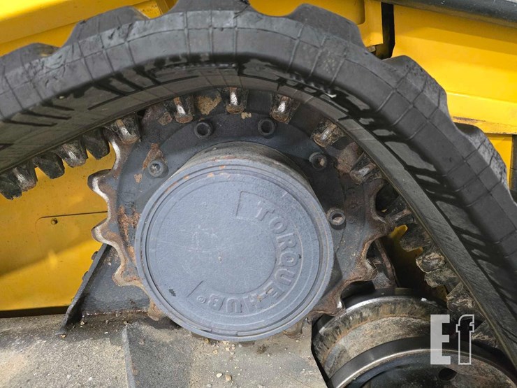 2012-deere-333d-image-23