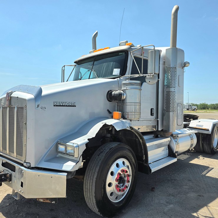 2013 KENWORTH T800