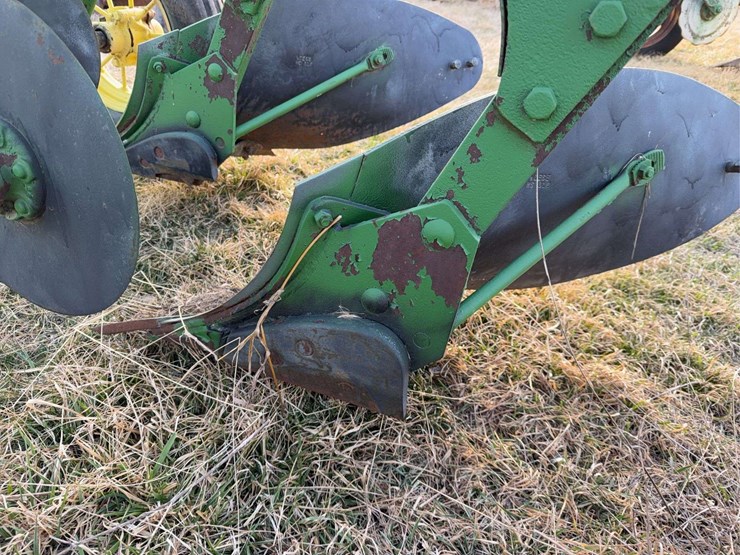 john-deere-8-image-23
