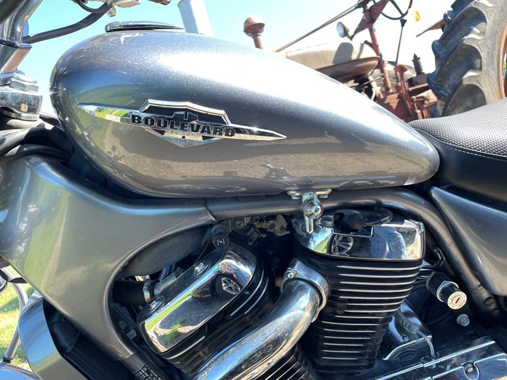 #1014-•-2005-suzuki-boulevard-s50-(has-wi-title)-image-9