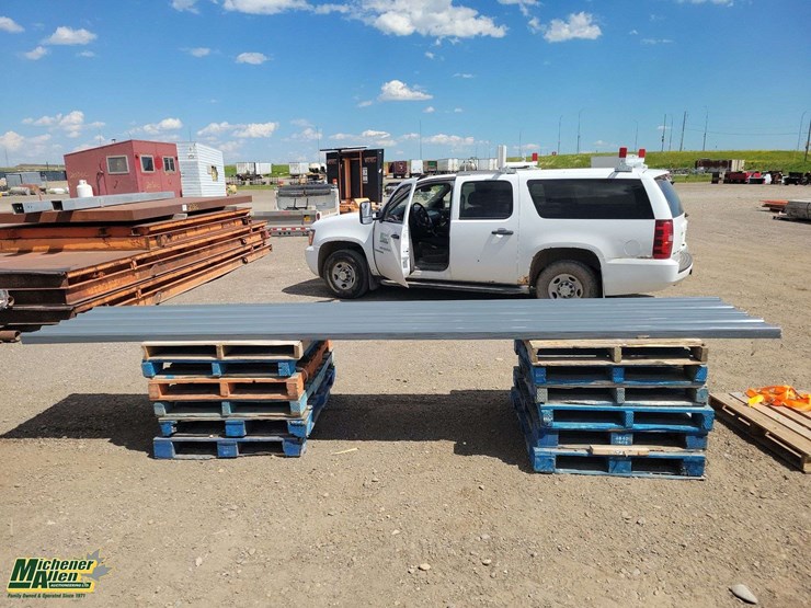 dark-grey-metal-siding-16ft-60pcs-approximately-image-1