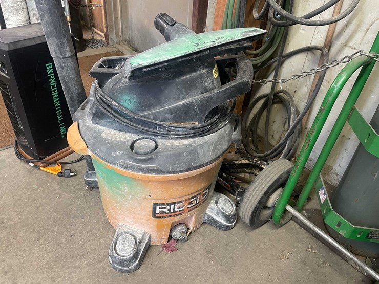 #4057-•-ridgid-shop-vac-and-electric-space-heater-image-6