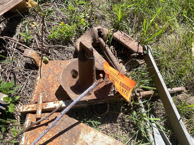 #3241-•-(7)-various-boat-anchors-image-9