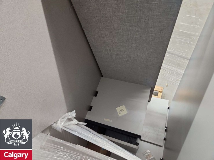 office-desk-image-3