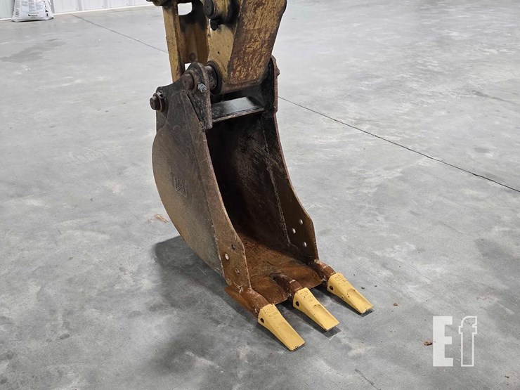 2019-caterpillar-305e2-cr-image-10