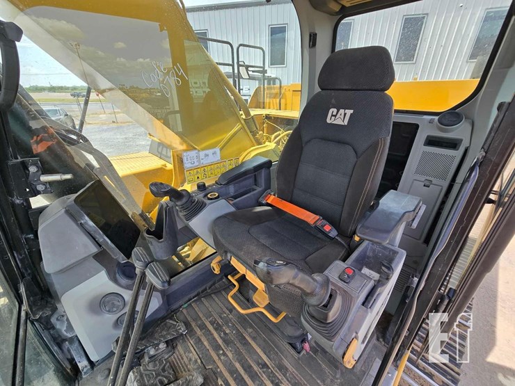 2020-caterpillar-336-image-14