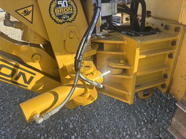 2014-deere-450j-image-25