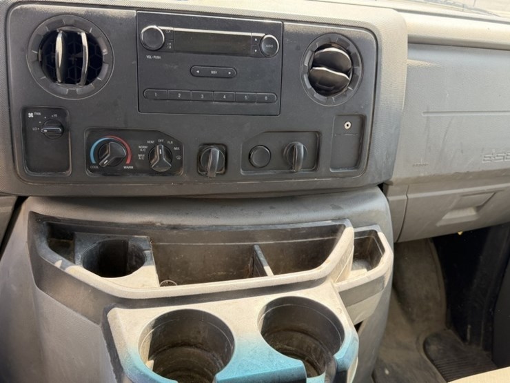 2014-ford-e450-sd-image-33