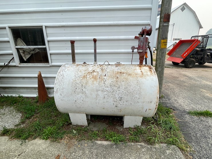 #2306-•-usemco-300-gallon-fuel-tank-image-2