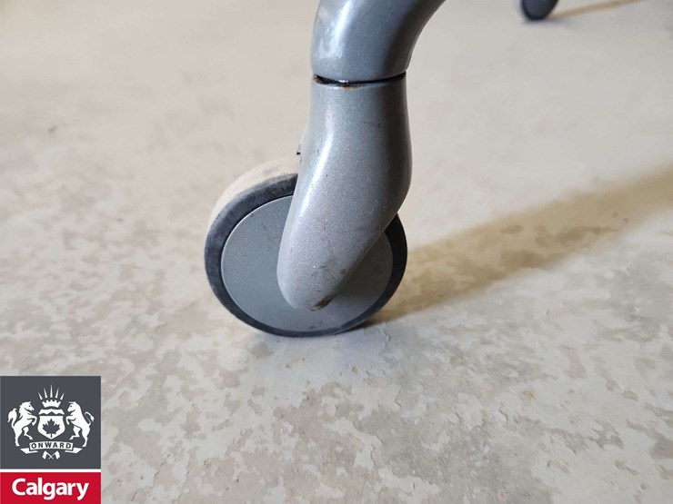 small-rolling-table-image-4