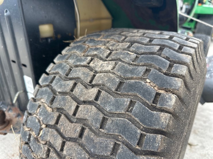 john-deere-la120-image-30