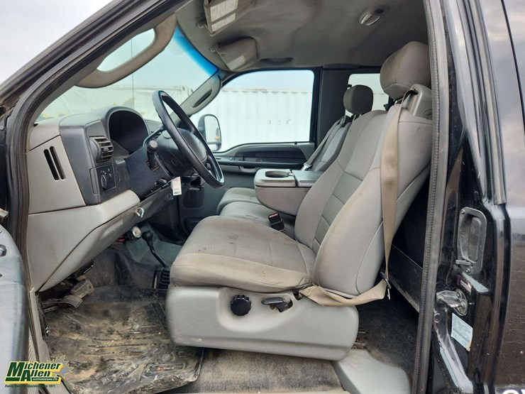 2006-ford-f450-image-19