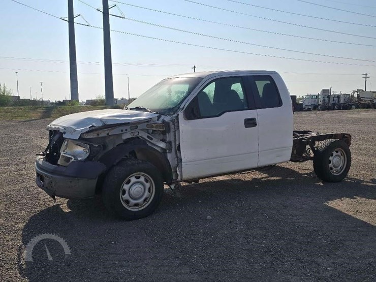 2010-ford-f150-xl-image-1
