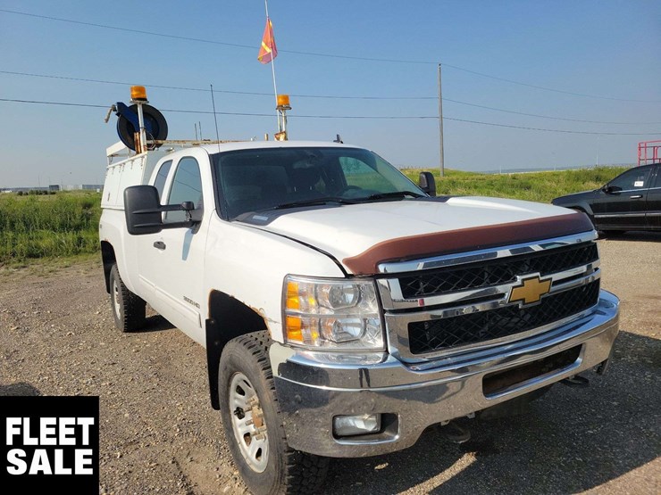 2013-chevrolet-silverado-3500hd-lt-image-4