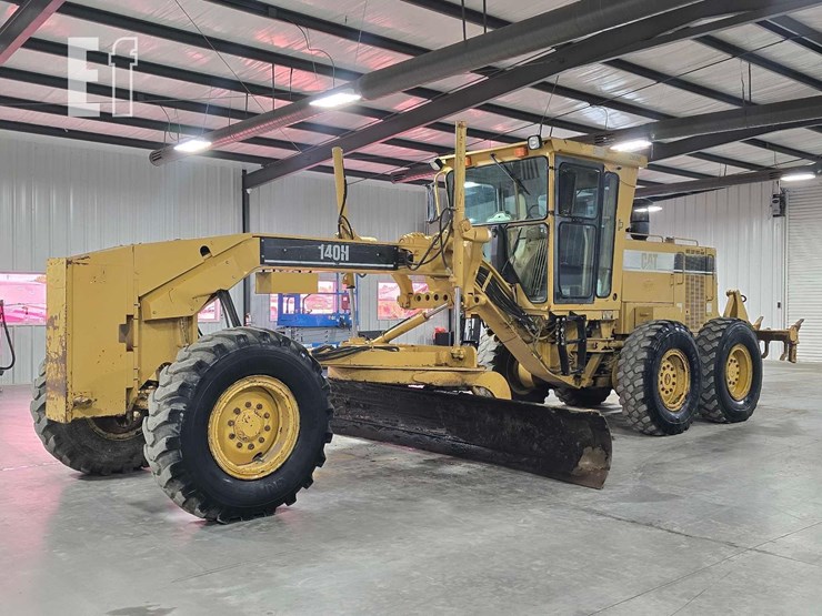 2001-caterpillar-140h-image-1