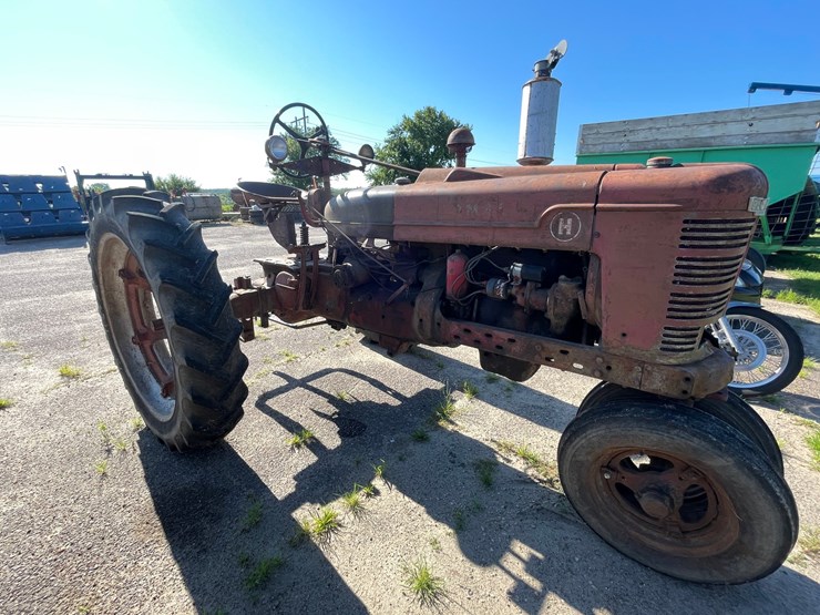 #1021-•-farmall-h-tractor-image-42