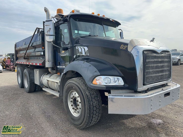 2007-mack-granite-t/a-dump-truck-image-7