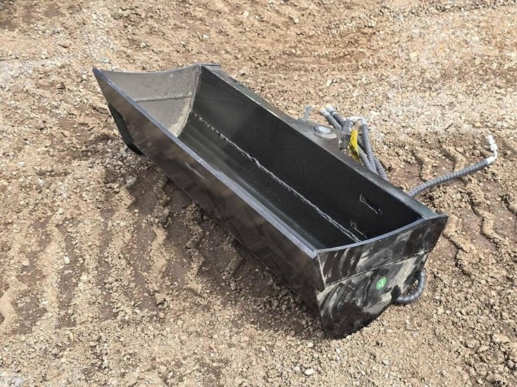 2026-future-tilting-excavator-bucket-image-1