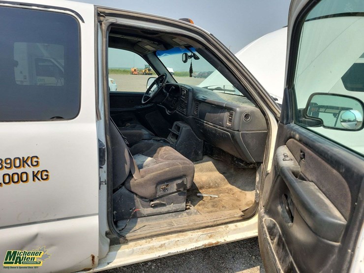 2001-gmc-sierra-3500-image-26
