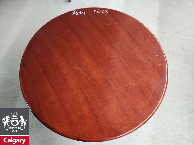 round-wooden-table-image-6