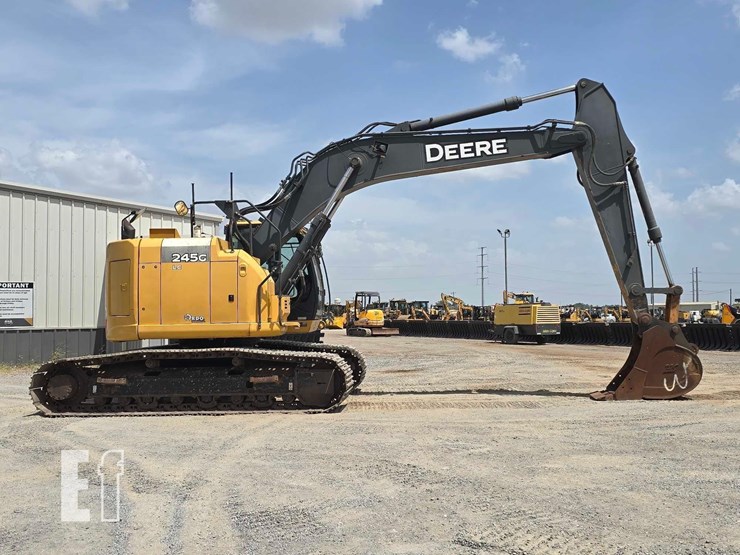 2018-deere-245g-lc-image-6
