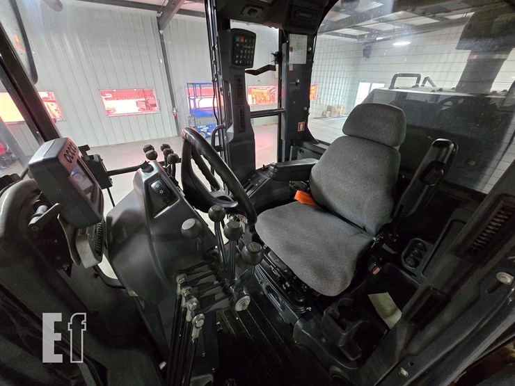 2016-deere-670g-image-15